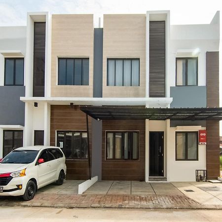 Oyo 3824 Columbus Residence J1 Telukjambe Extérieur photo