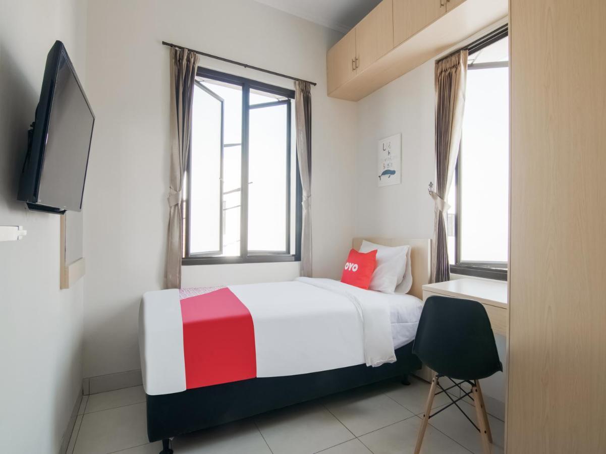 Oyo 3824 Columbus Residence J1 Telukjambe Extérieur photo