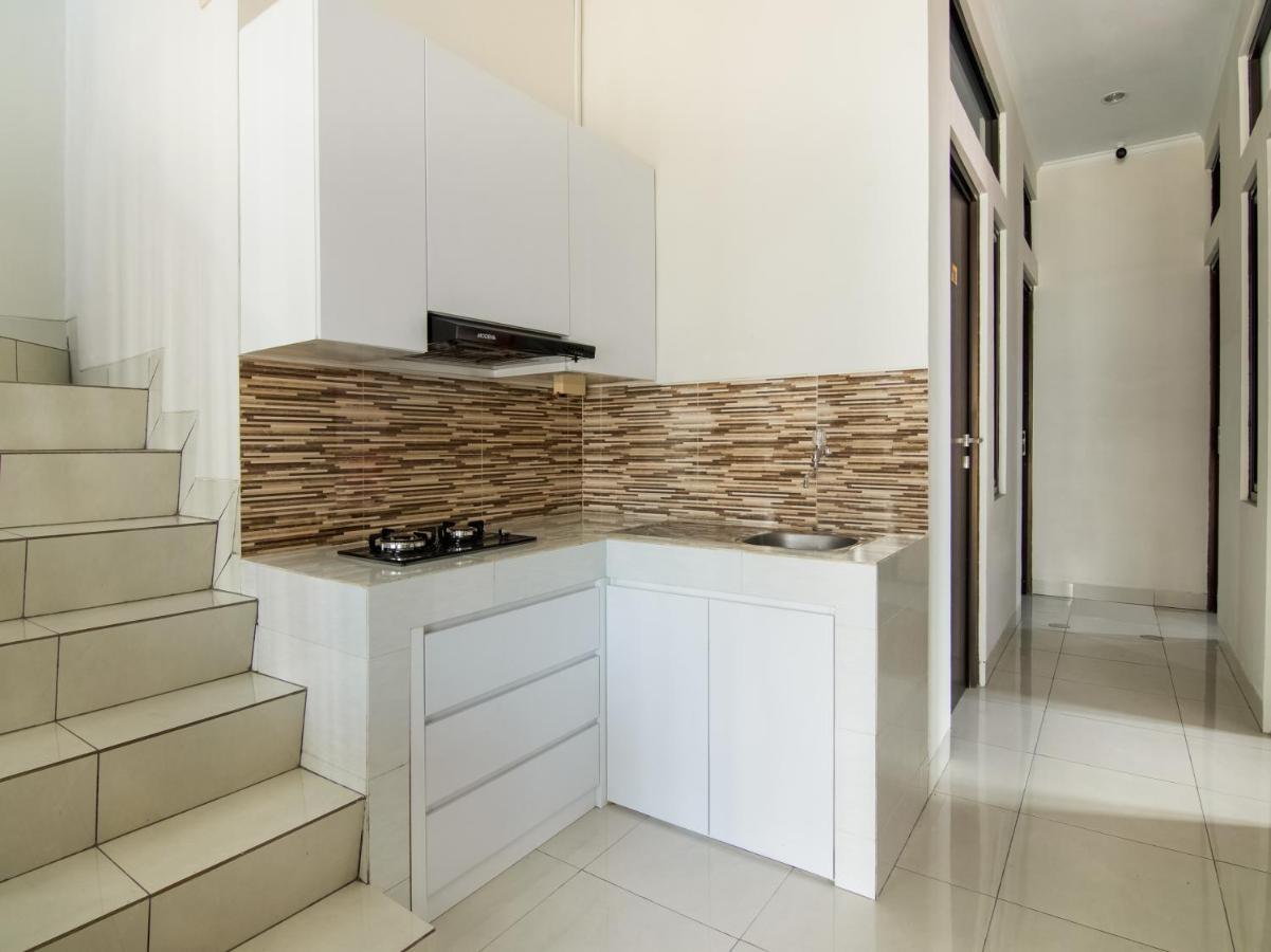 Oyo 3824 Columbus Residence J1 Telukjambe Extérieur photo