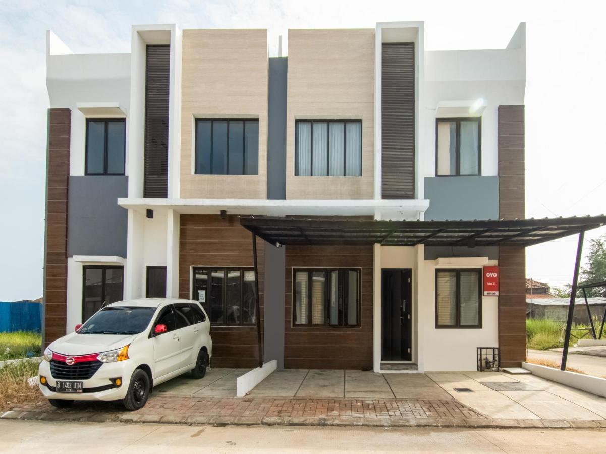 Oyo 3824 Columbus Residence J1 Telukjambe Extérieur photo