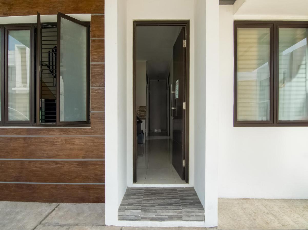 Oyo 3824 Columbus Residence J1 Telukjambe Extérieur photo